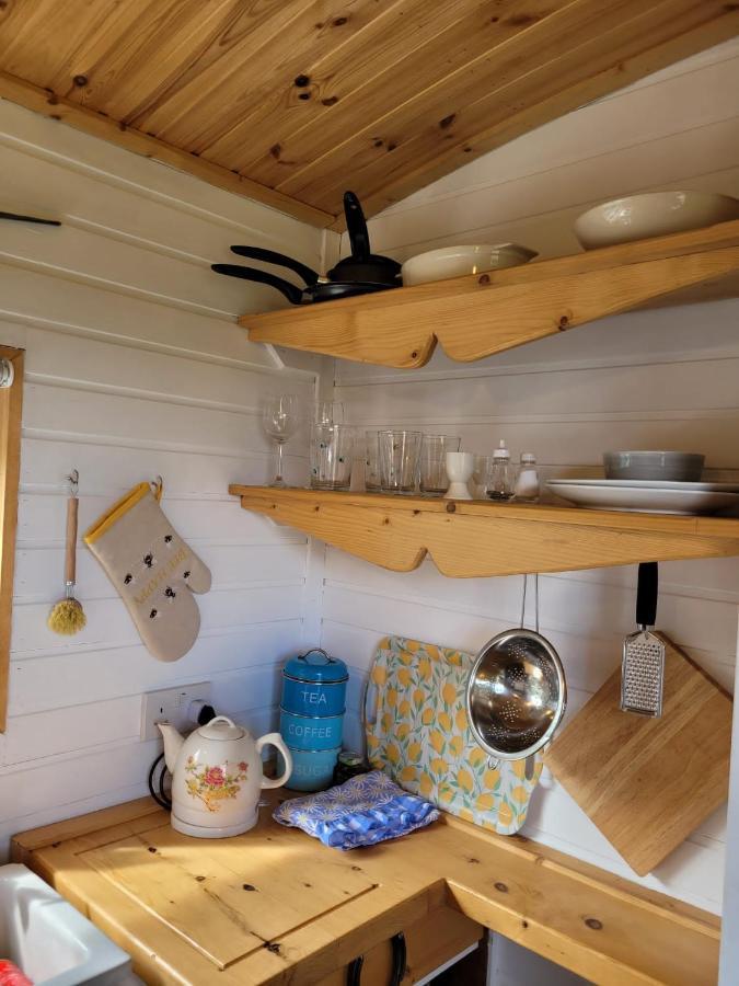 The Shepherds Hut At Forestview Farm Greenisland Exterior photo